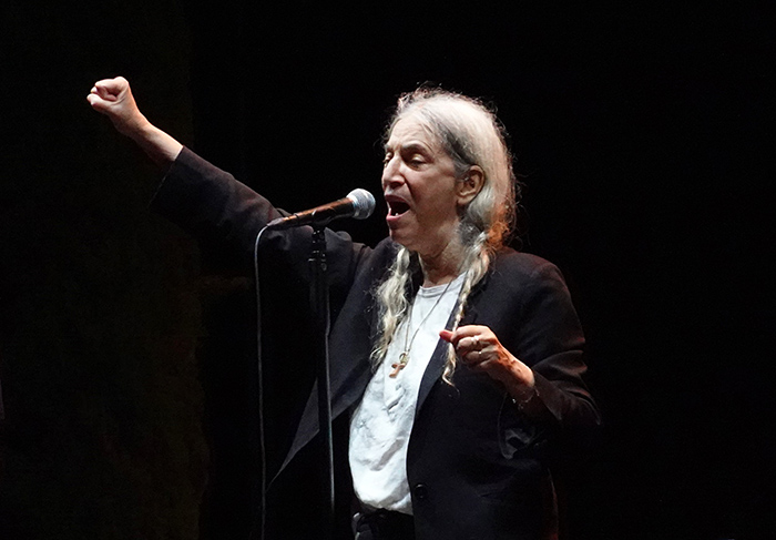 50 años de los caballos libertarios de Patti Smith