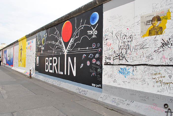 Iggy Pop, Lou Reed y dos monstruos, al otro lado del muro