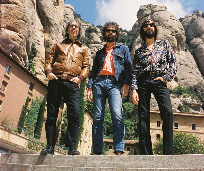 «El disco es más melódico debido al catalán»