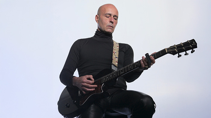 «El tiempo lo hemos inventado los humanos y nos hemos esclavizado en él»