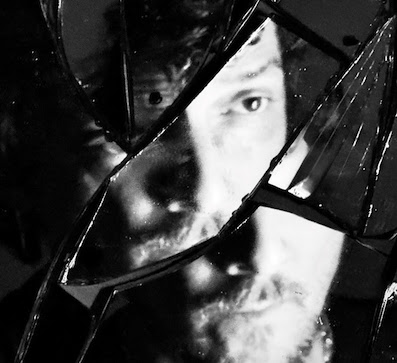 León Larregui presenta “Bruma”