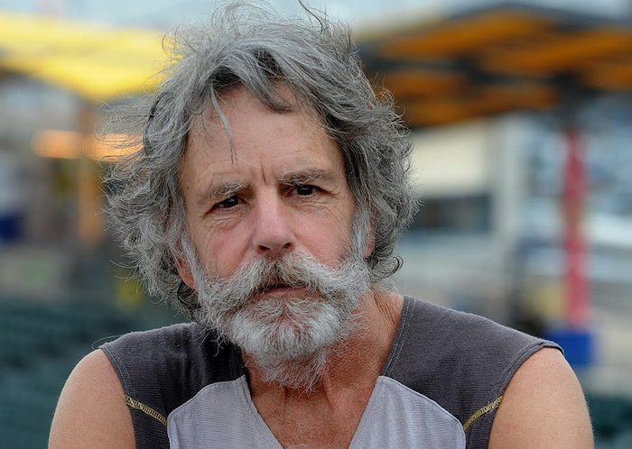 Muere Bob Weir, cofundador de Grateful Dead